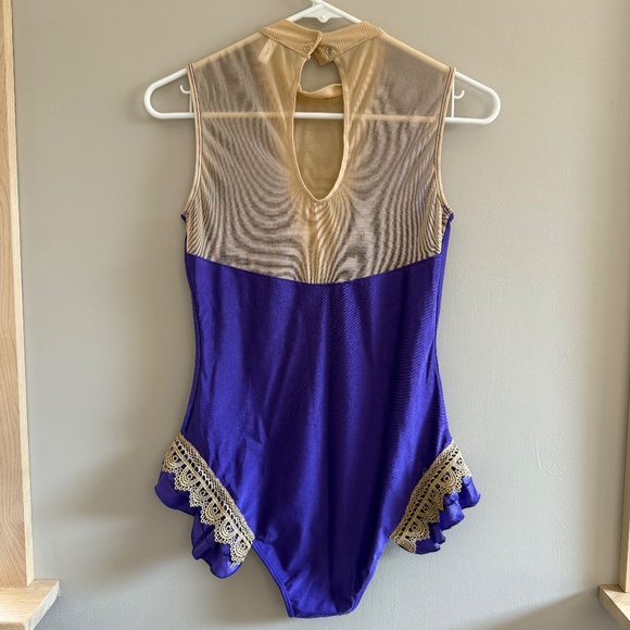 Womens' Anne Wheeler Costume Bodysuit & Cape | Small - Picture 7 of 9